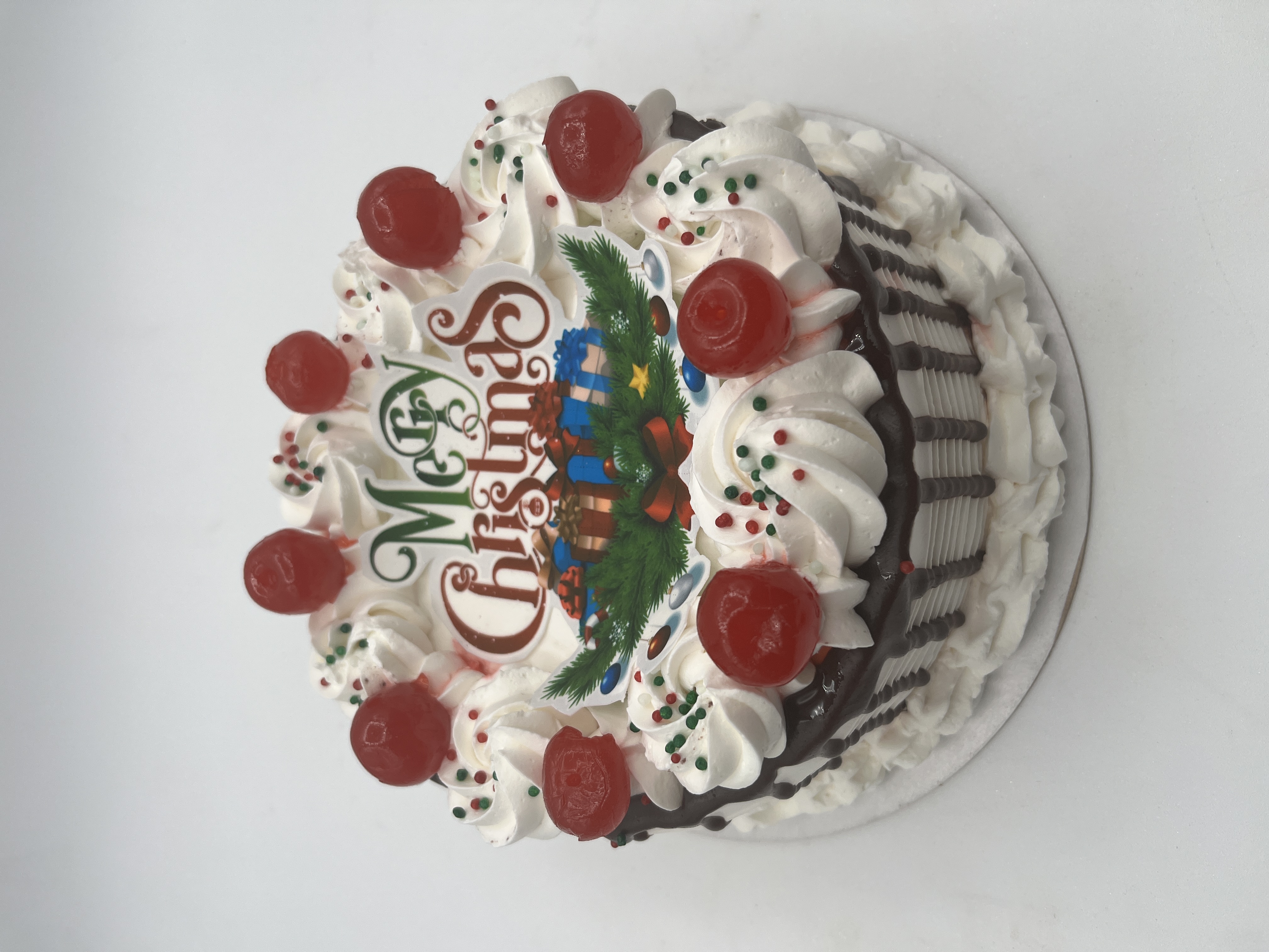 Beautiful fondant rose cake design